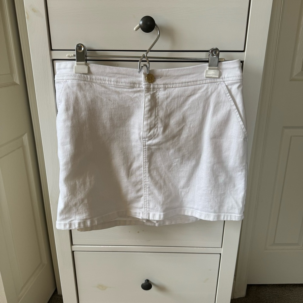 EUC Lilly Pulitzer Colette Skort in Resort White. Sz. 6.